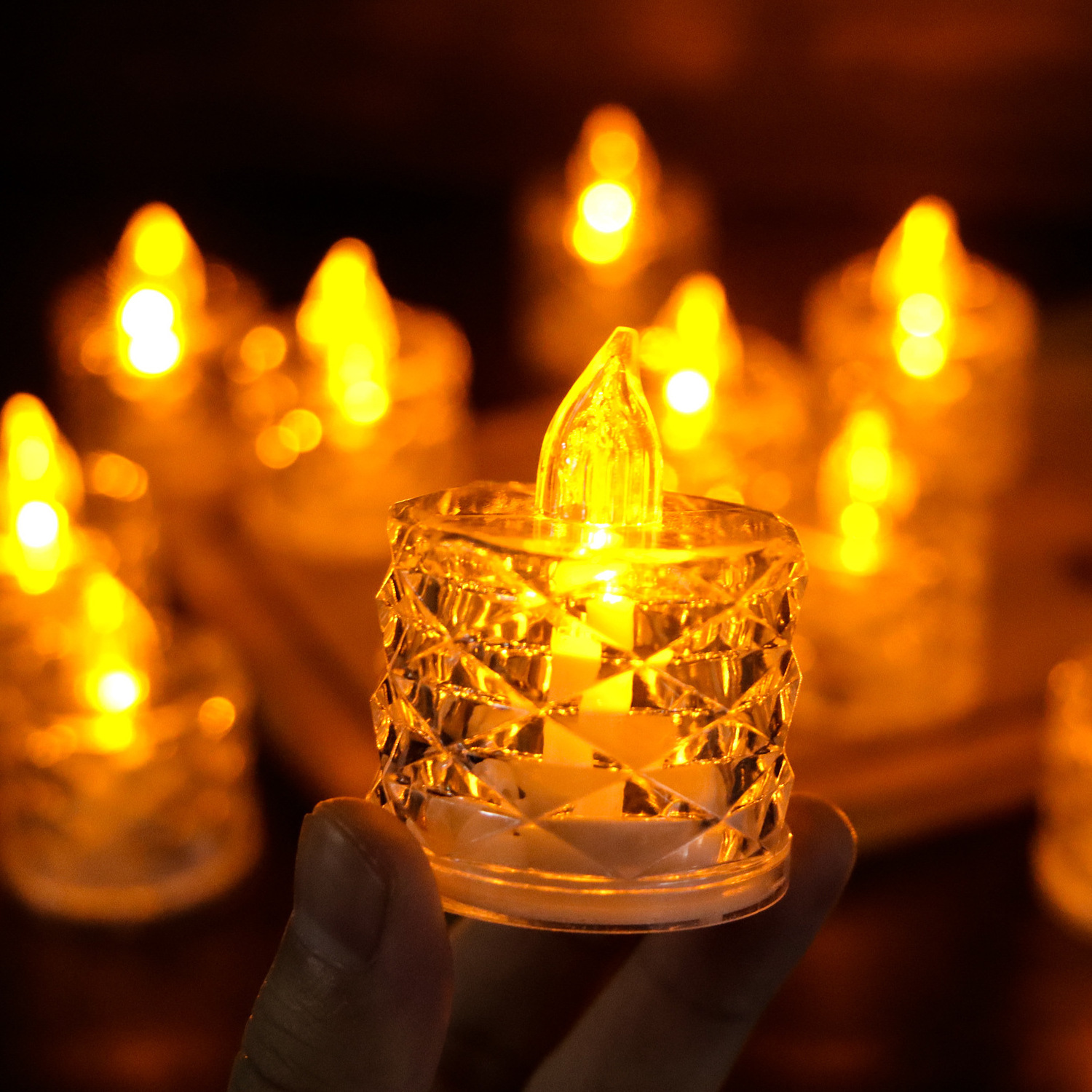 Transparent Small LED Electric Candles Warm White Battery Flameless Tealight Candles for Wedding Table Festival Christmas