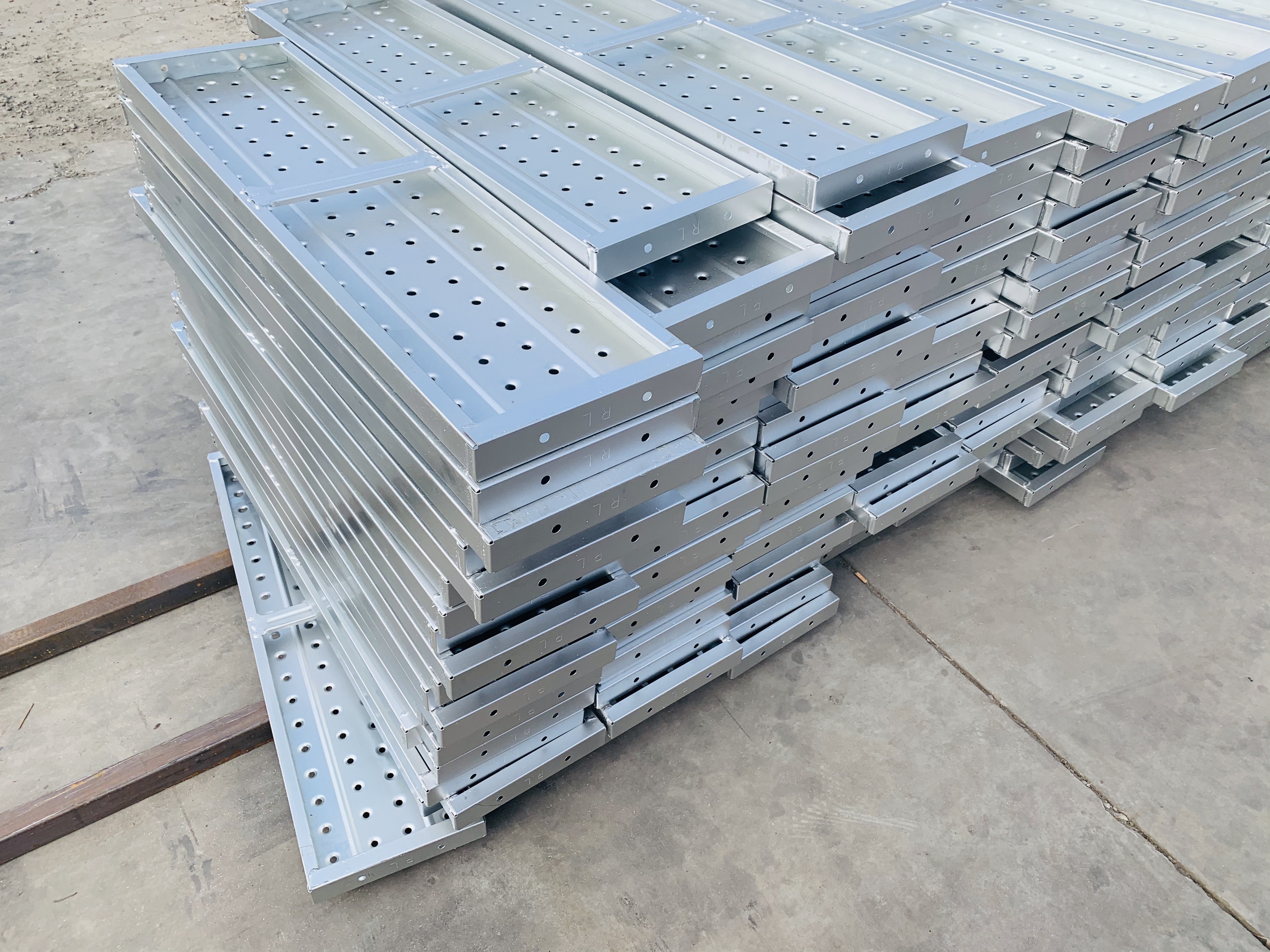 240*45*1.2*5000mm scaffolding steel planks steel scaffold plank size with hook