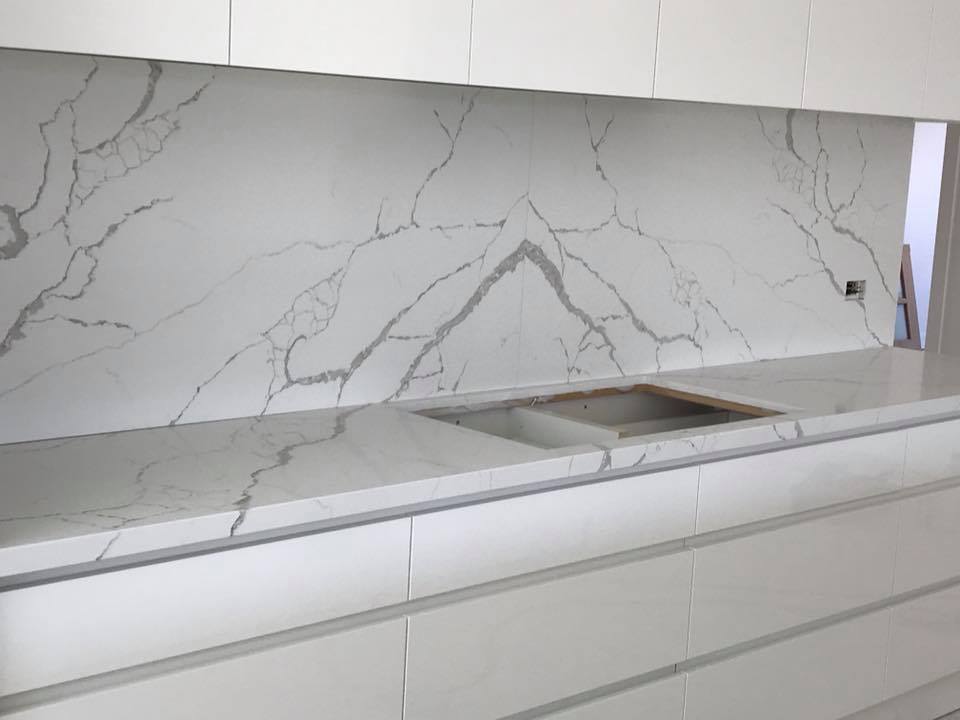 Surface Polished Artificial Stone Calacatta pure White Quartz Slab panel kitchen bar top bathroom vanity flooring