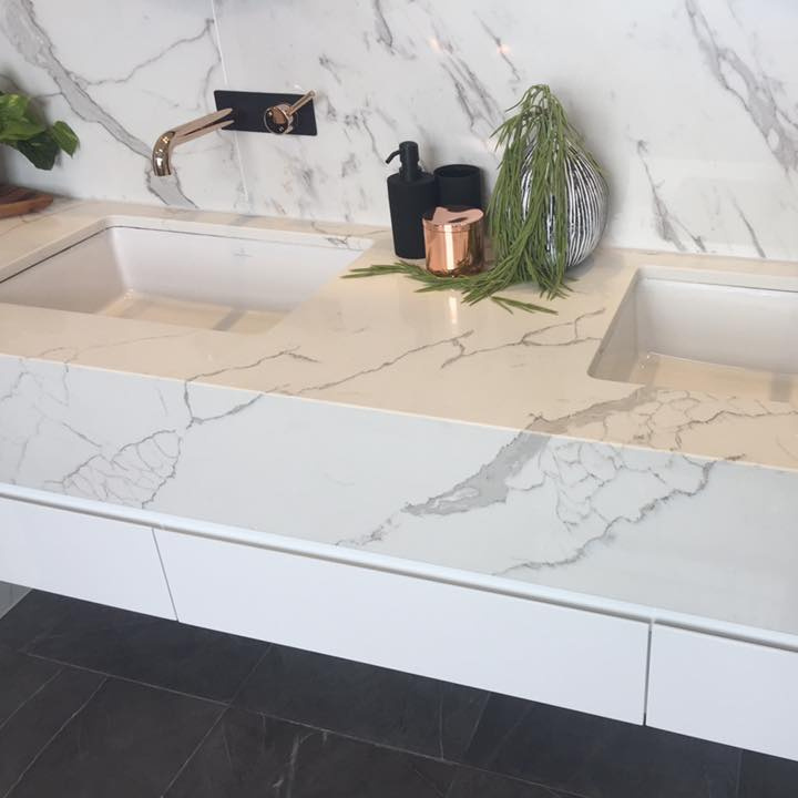 Surface Polished Artificial Stone Calacatta pure White Quartz Slab panel kitchen bar top bathroom vanity flooring