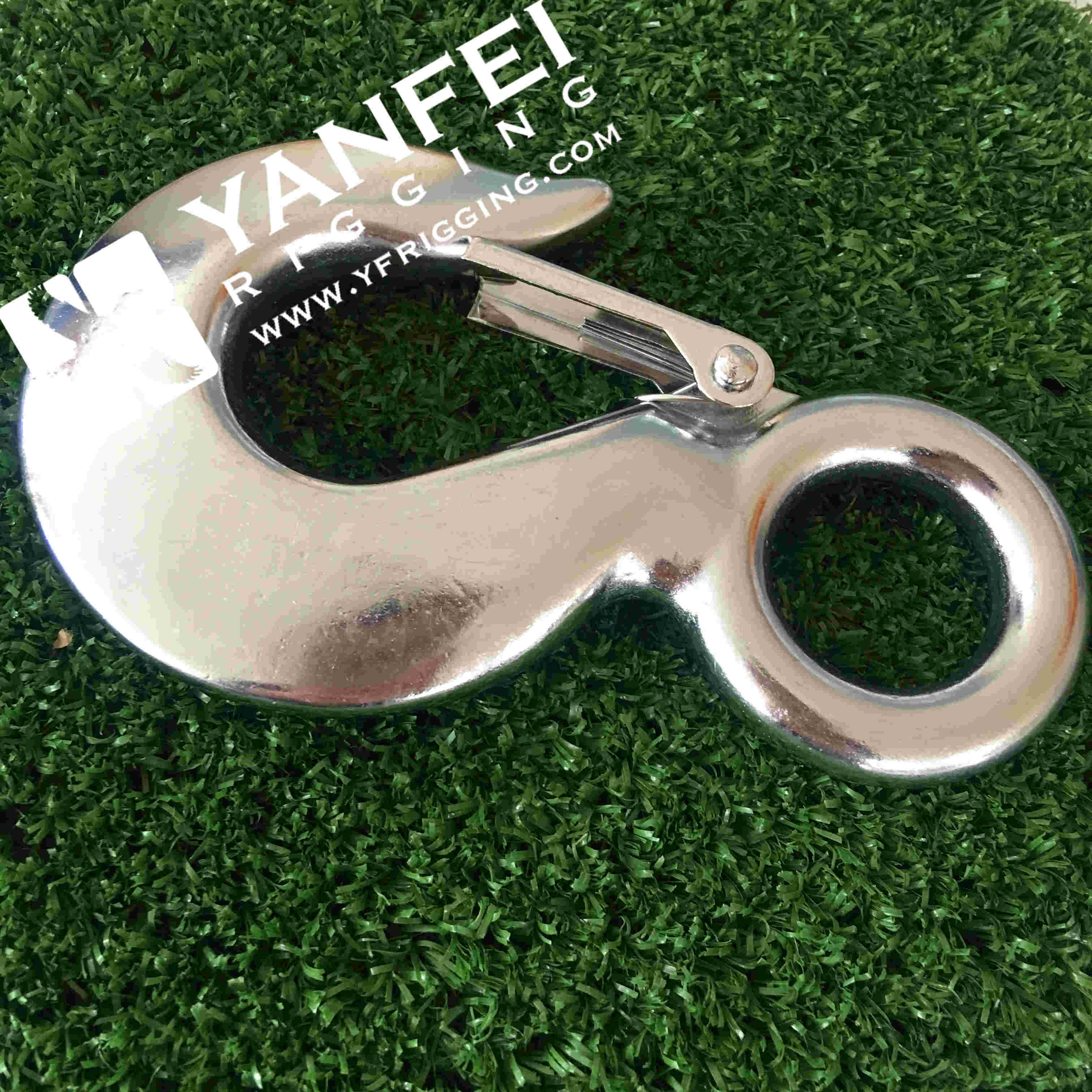 Stainless Steel Swivel Chain Hoist Lifting Eye Snap Hook With Safety Latch