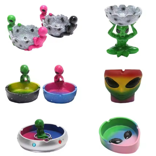 Creative resin ashtray wholesale alien shape cigarette ashtray home decorative cartoon ashtray