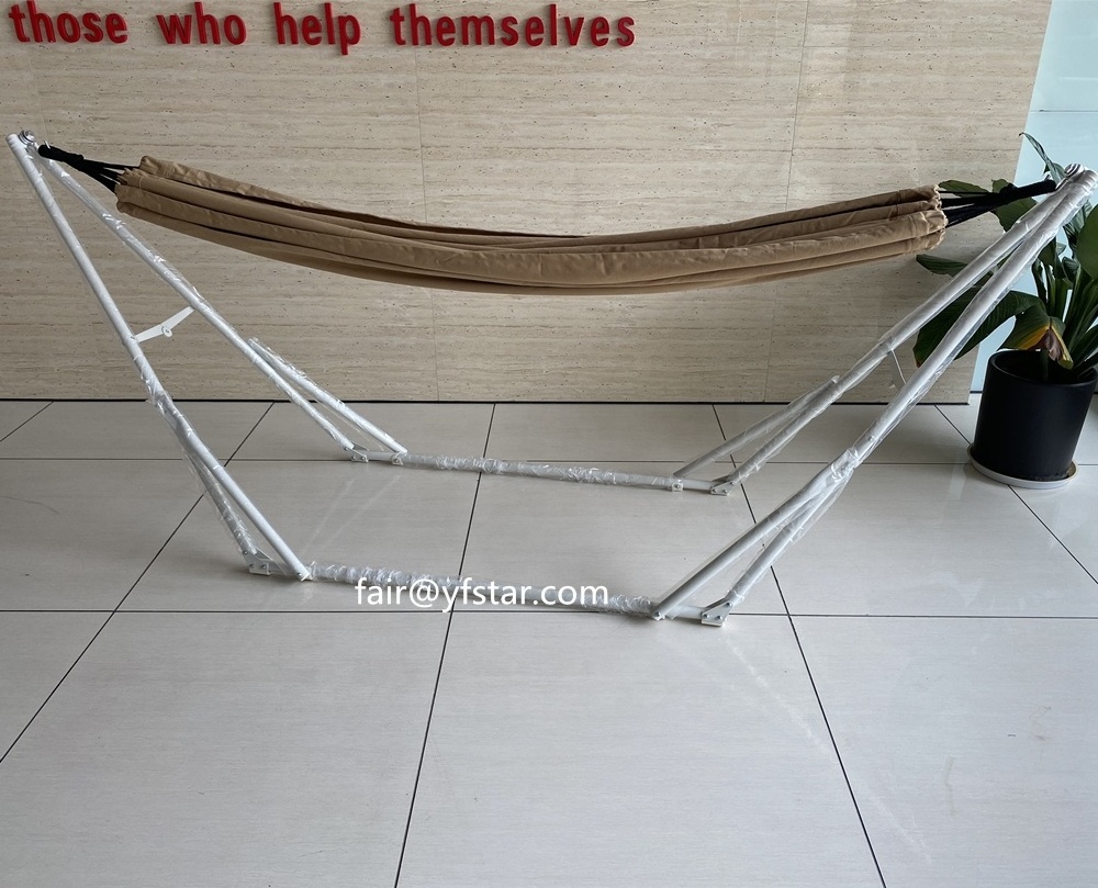 Hammock with Stand Hamaca con soporte Hangematte mit Stander Hamac avec support Hangmat met standard Hammock with Stand