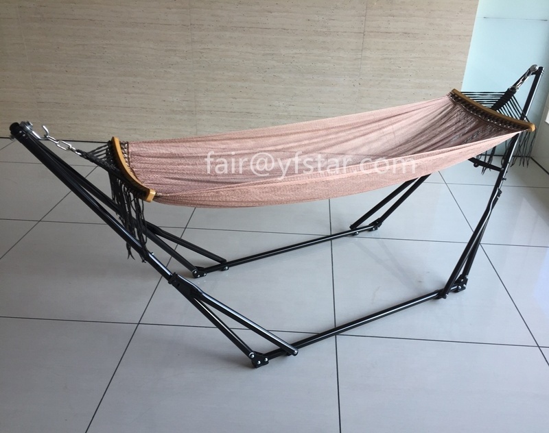 Foldable free standing hammock, polyester mesh, iron frame