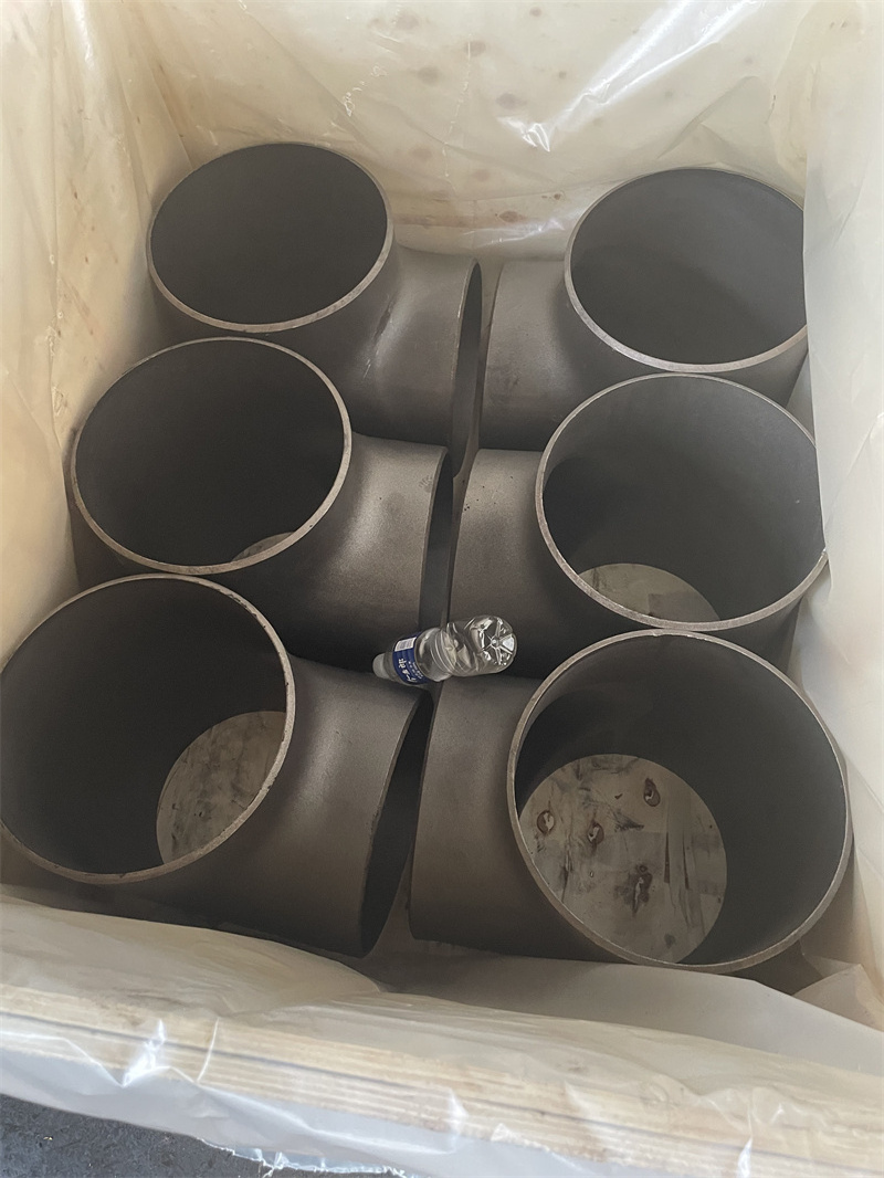 hot sale butt welding carbon steel pipe fittings elbow / tee / reducer wholesale