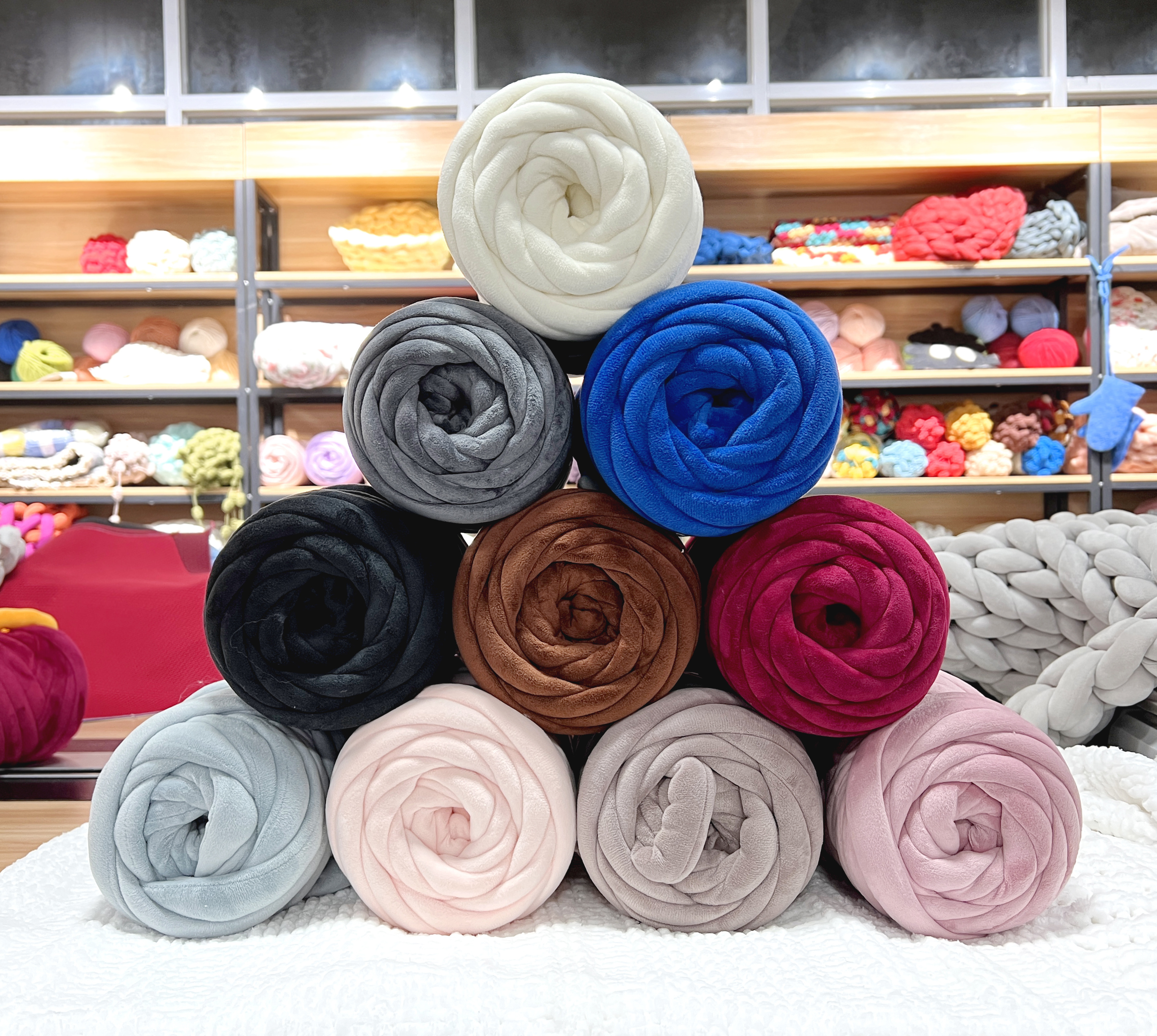 2-3cm Velvet Tube Yarn Chunky Hand Knitting Machine Washable Vegan Polyester Braid Tube Yarn