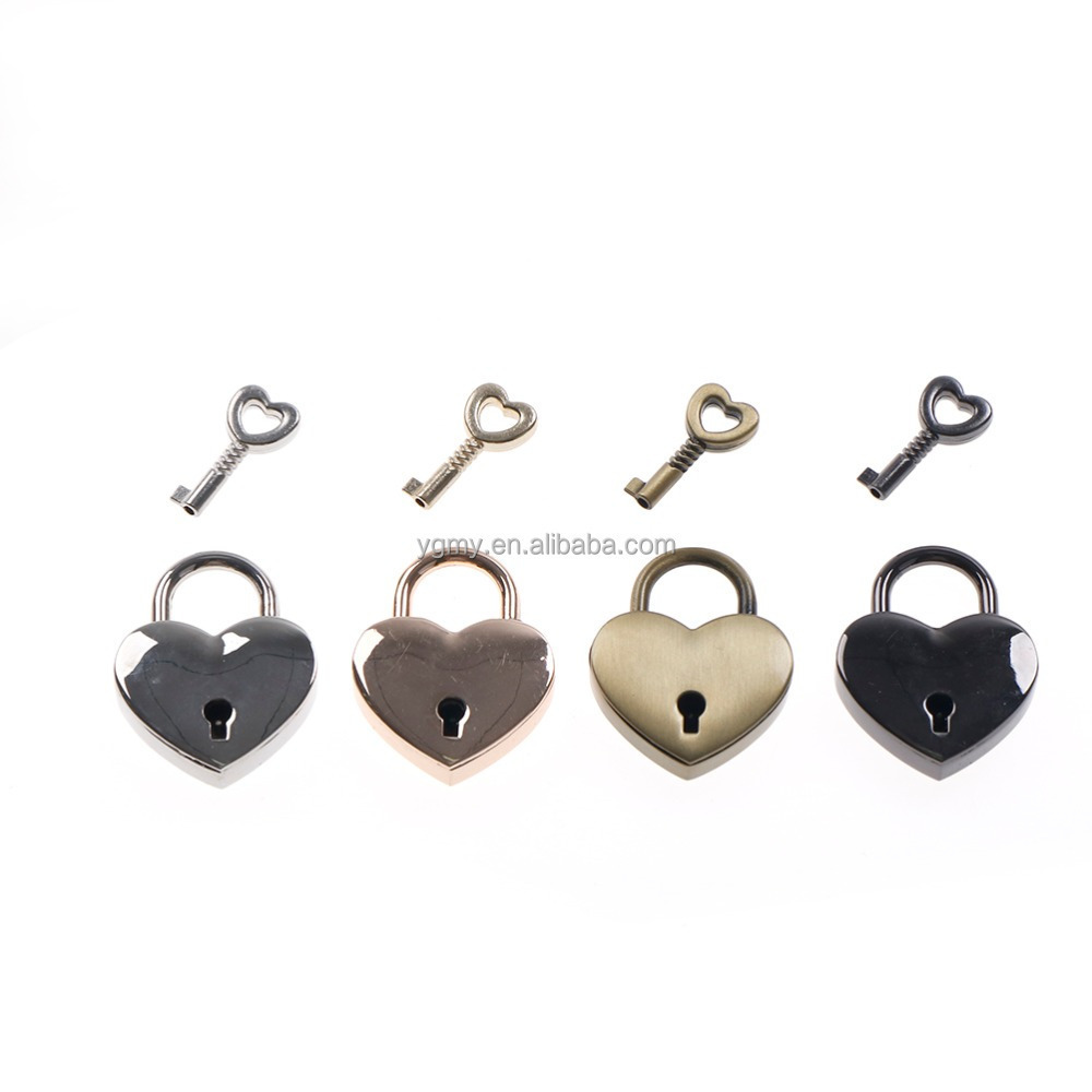 New Retro Vintage Personalized Heart Shape Padlock with Key Travel Luggage Suitcase Locker Lock Set keychain