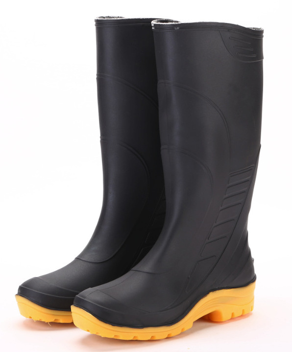 Indonesia  hot sell PVC rain boots for men's black color yellow sole