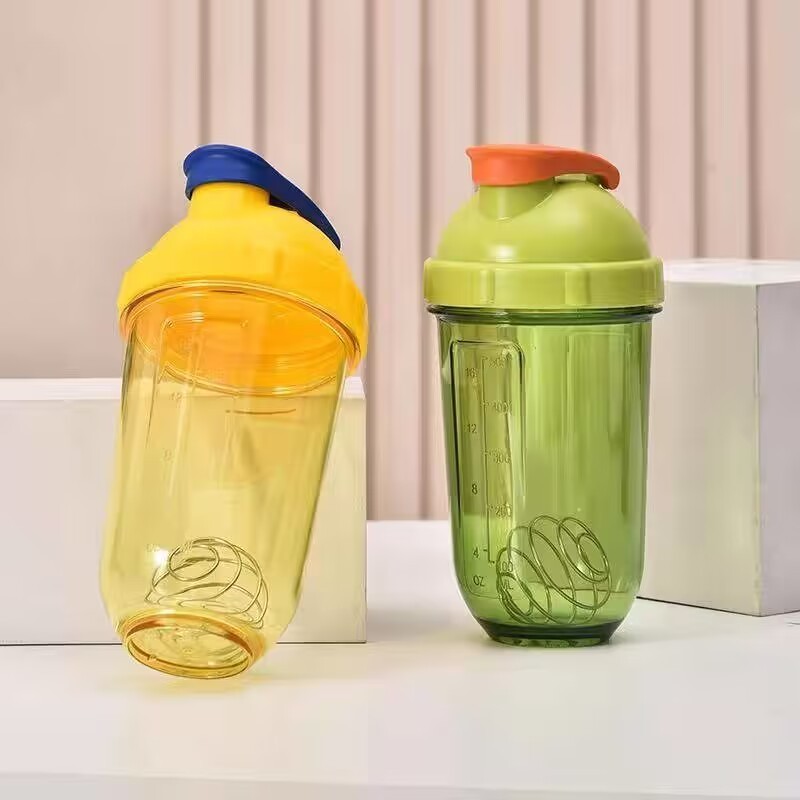 New Design Transparent Multi-coloured Sports Plastic Water Bottle Protein Powder Shaker with Stainless Steel Stirring Balls