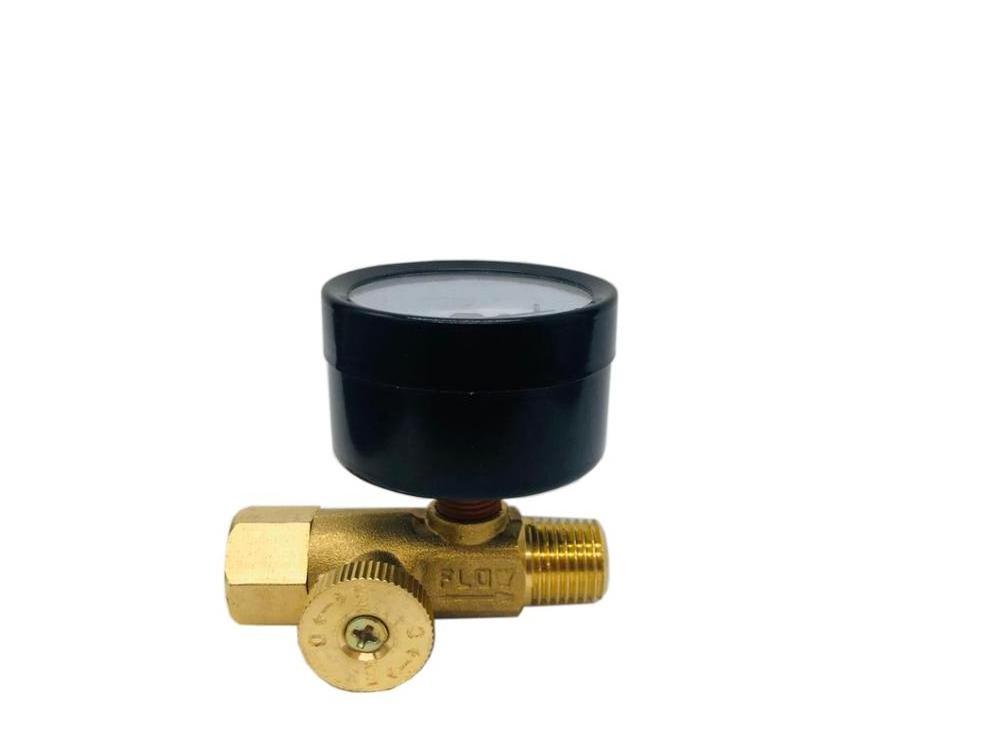 1/4 Inch NPT Brass Mini Gas Air pressure Valve  regulator compressed with  table