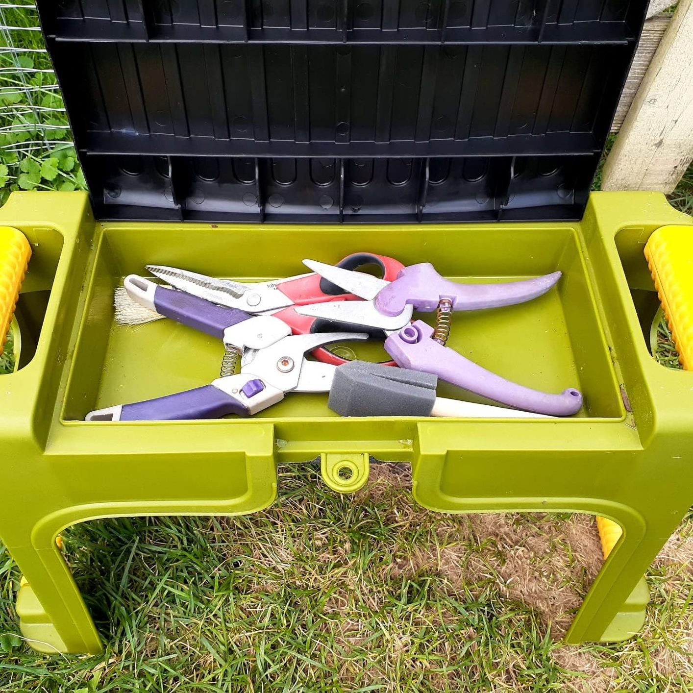 3 in 1 Multifunctional Plastic Garden Kneeler and Seat with Tools box Storage Compartments