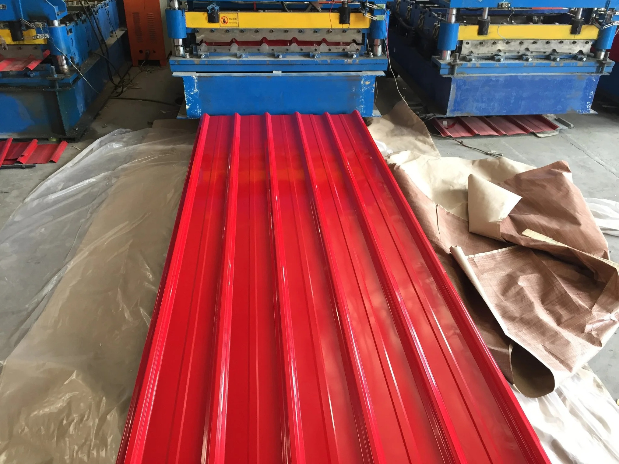 Prepainted Galvanized PPGI/PPGL Corrugated Steel Roof Roofing Sheet outdoor Roofing