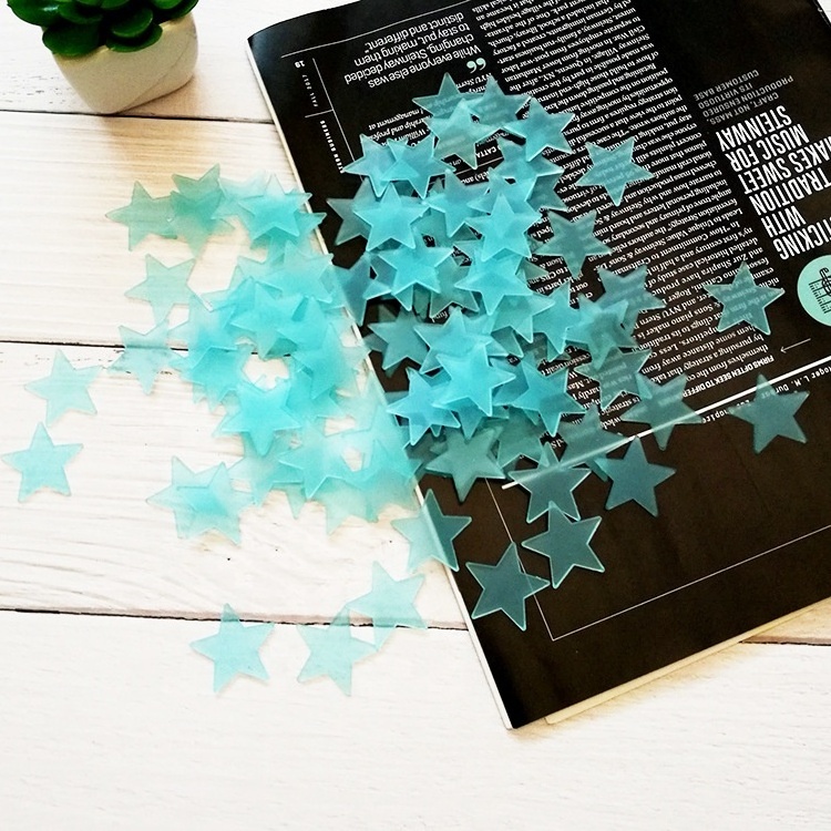 100pcs/bag 3cm Star shape Wall Stickers glow in dark stars Stereo Luminous Fluorescent Paster