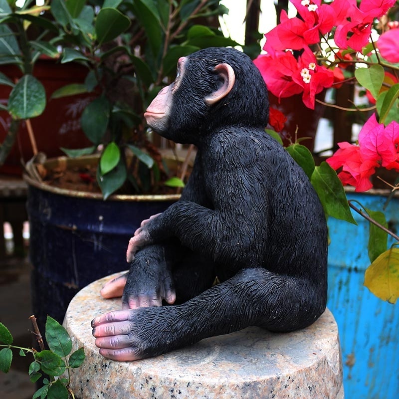 Garden Decoration Fiberglass Animal Figurines Gorilla Statues Deer Penguin Polyresin Decor Funny Monkey  Creative Gorilla Statue