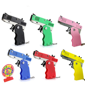 Alloy Plastic Plate Keychain with Mini Rubber Band Gun Unisex Children's Toy Wholesale Metal and Rubber Band Toy Weapon