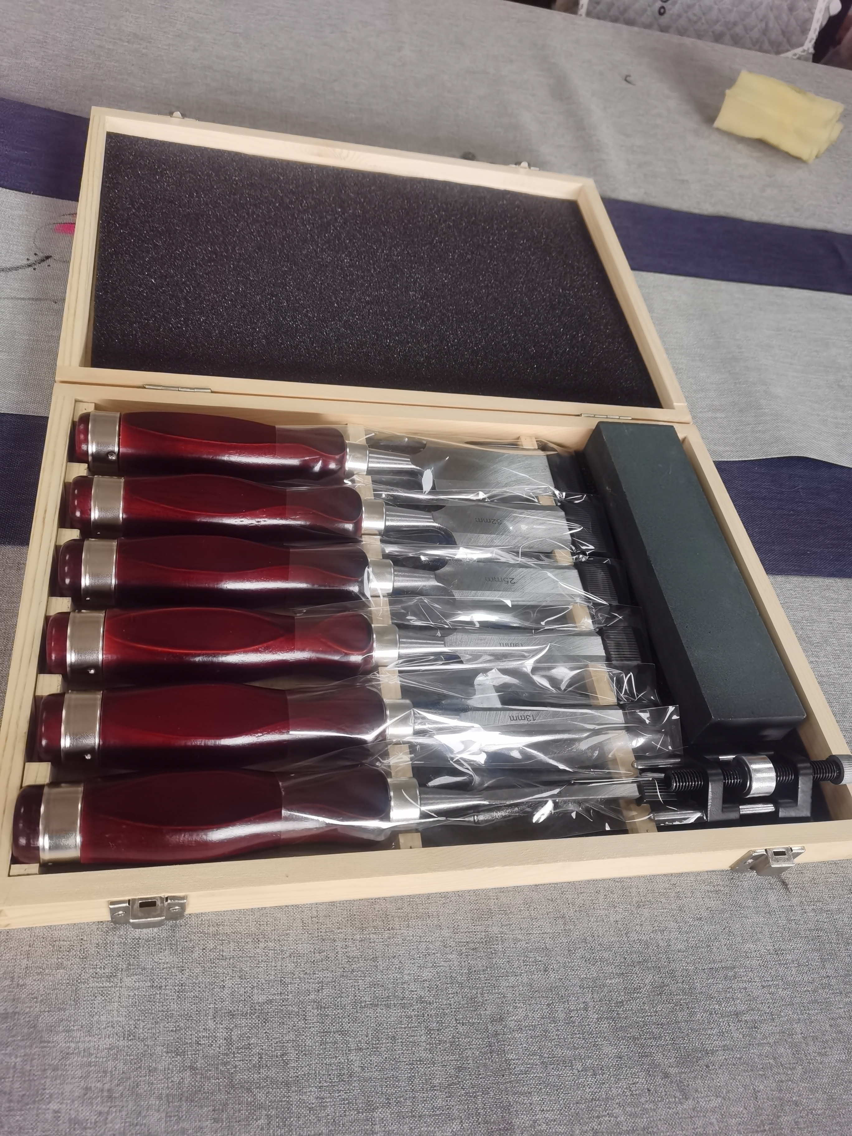 High Quality 6 PCS Rosewood Hand Tools Box Carving Wood Chisel Set with Knife sharpening stones and holders