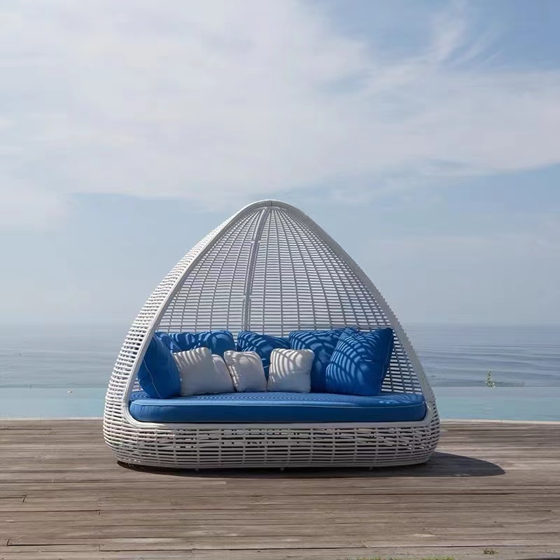 Factory nice design comfortable pool lounger rattan outdoor daybed furniture