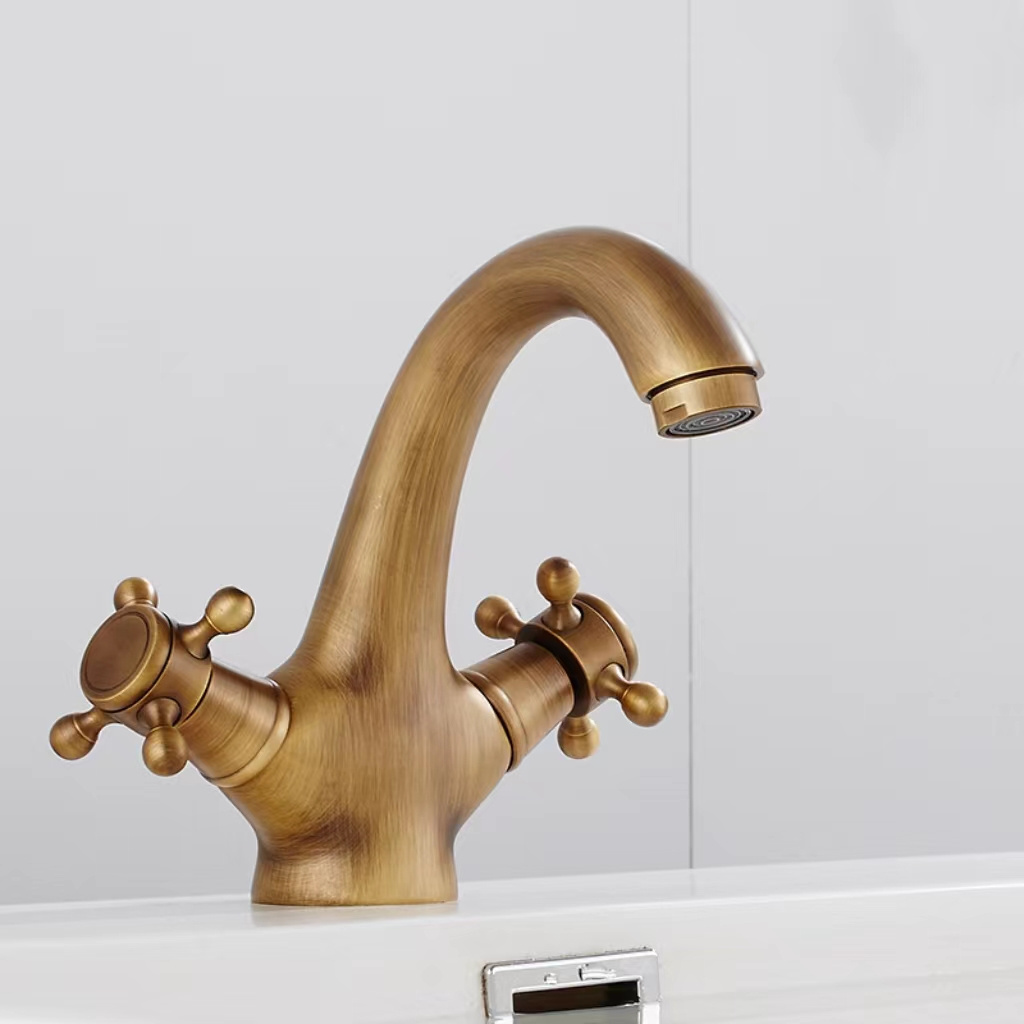 Factory Wholesale Brass Retro Yellow-Gold Faucet Double Handle One Hole Bathroom Faucets Hot And Cold Water Washbasin Tap