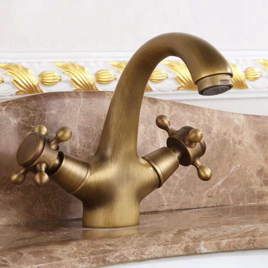 Factory Wholesale Brass Retro Yellow-Gold Faucet Double Handle One Hole Bathroom Faucets Hot And Cold Water Washbasin Tap