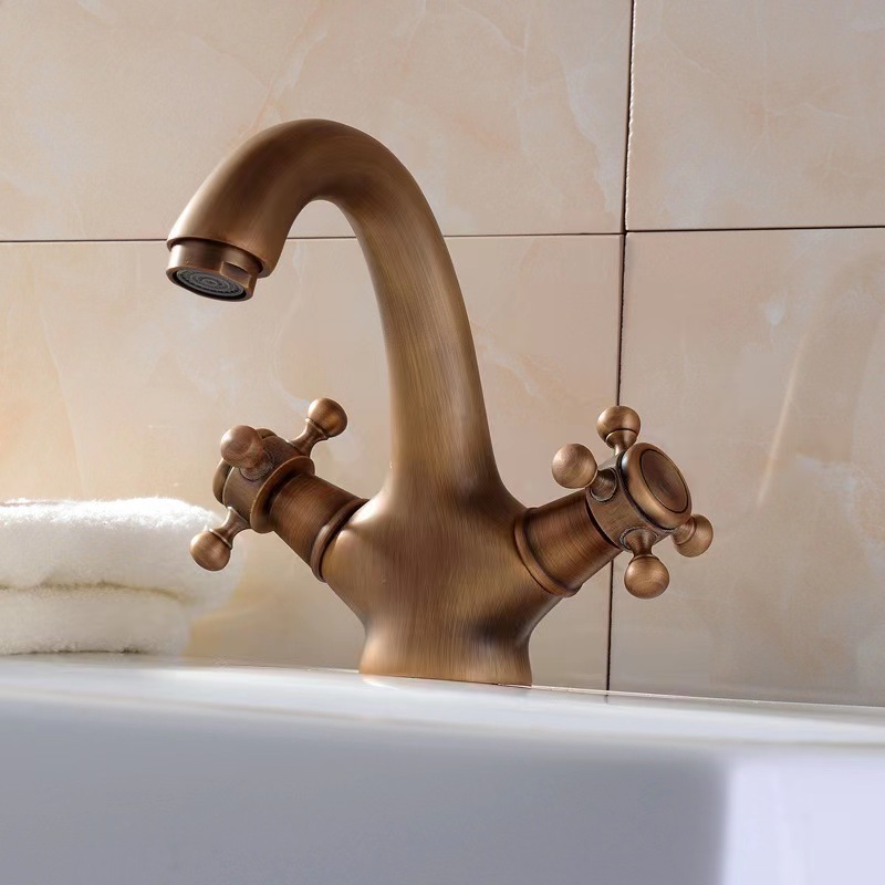 Factory Wholesale Brass Retro Yellow-Gold Faucet Double Handle One Hole Bathroom Faucets Hot And Cold Water Washbasin Tap