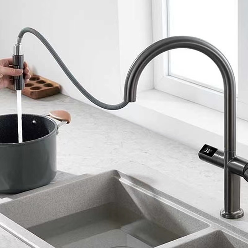 Deluxe Gun Gray Brass Digital Display Kitchen Faucet Single Handle Hand Pull Sprayer Sink Mixer Hot And Cold Water Mixing Tap