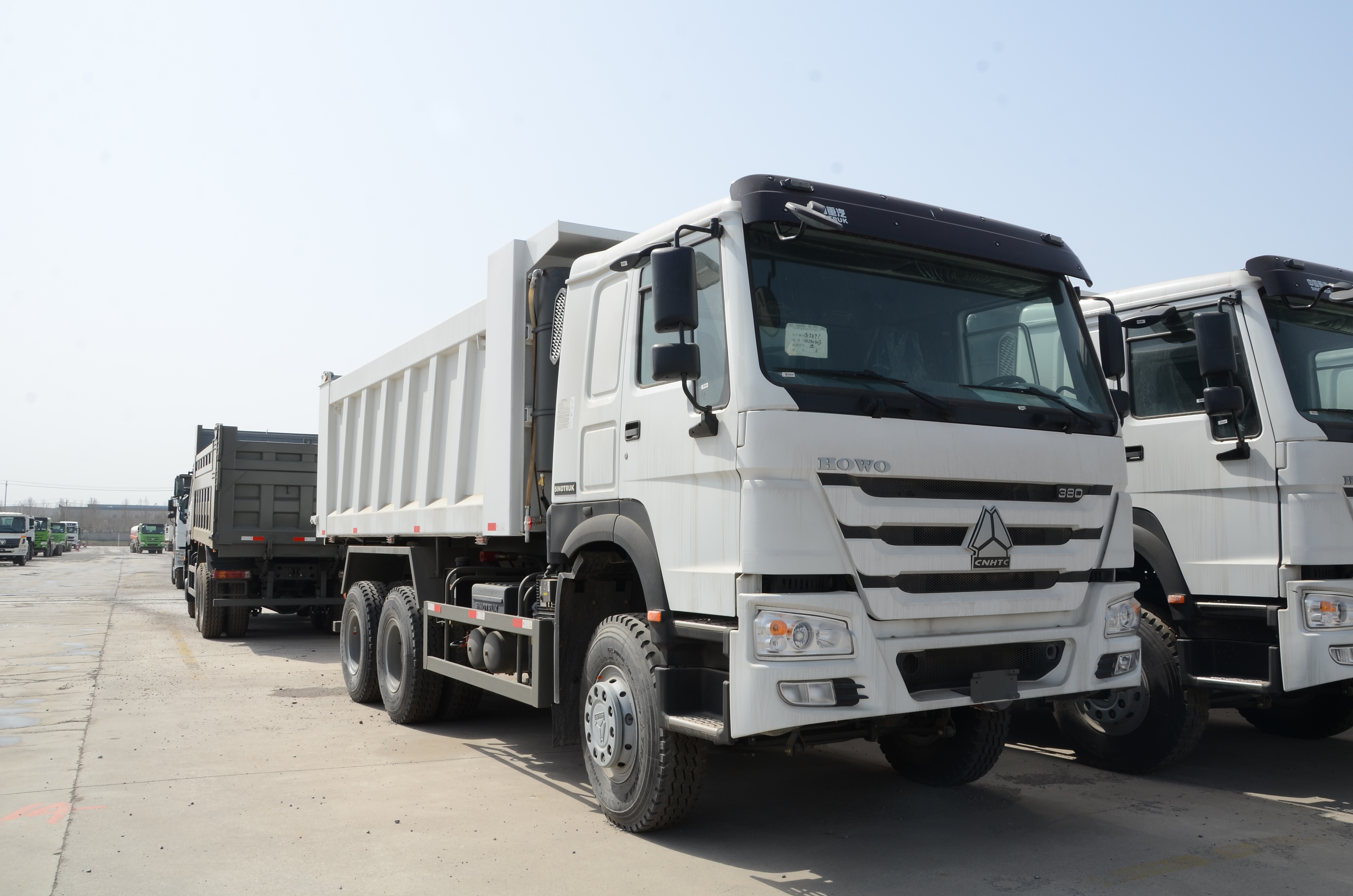 Dump truck  brand new Euro 2  howo A7 dump truck  sinotruk 8*4 price in Africa