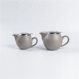 Wholesale modern customized ceramic tea pot and stainless steel strainer tea pot filter