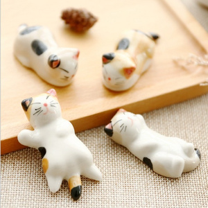 Super Cute Ceramic Cat Shape Home Decoration, Chopsticks Rest inner Spoon Stand Knife Fork Holder,Cartoon Lucky Cat Decoration