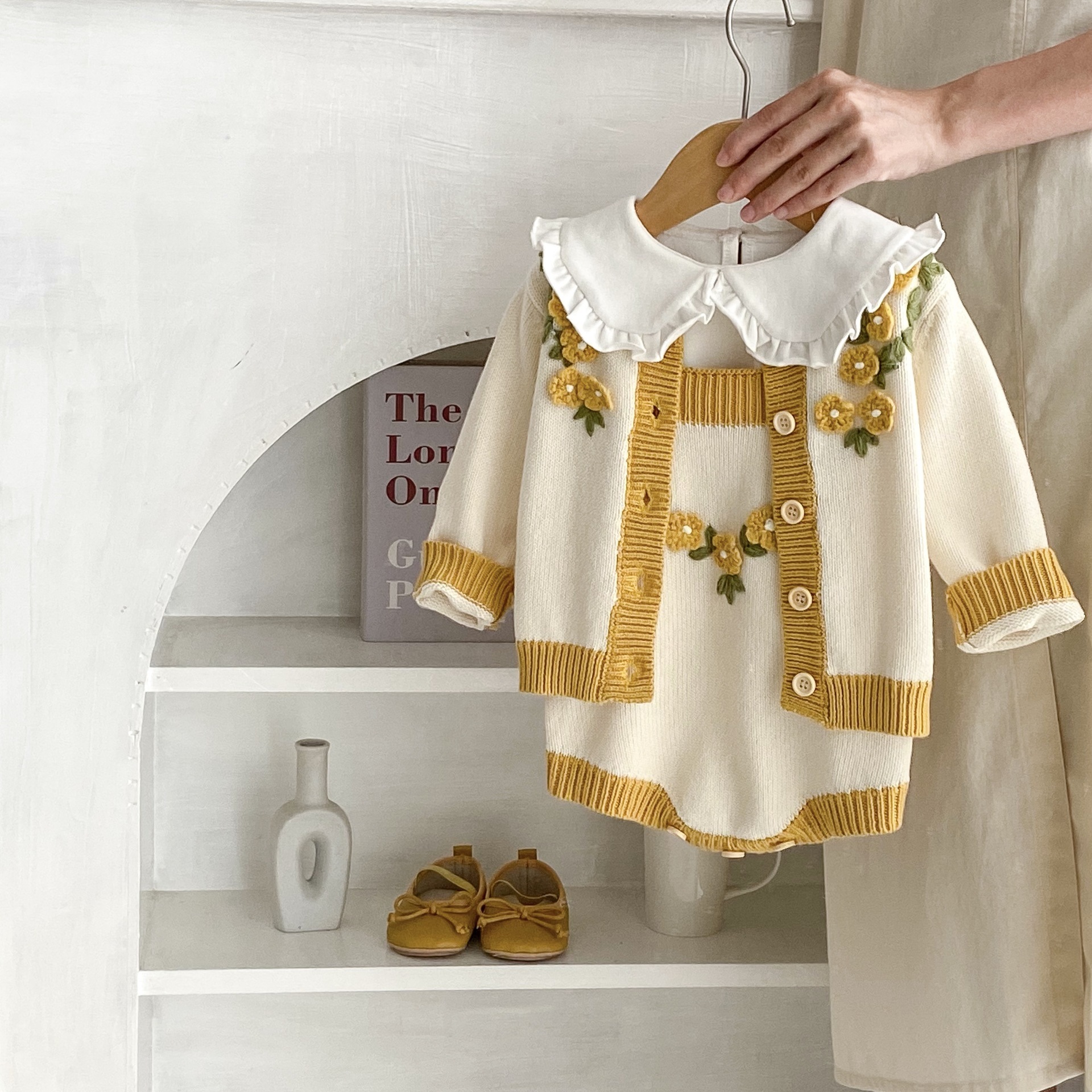 Baby Rompers Pajamas Clothes Crochet Knitted Coat Floral Suspenders Knitted Sweater 2 Pieces Onesie