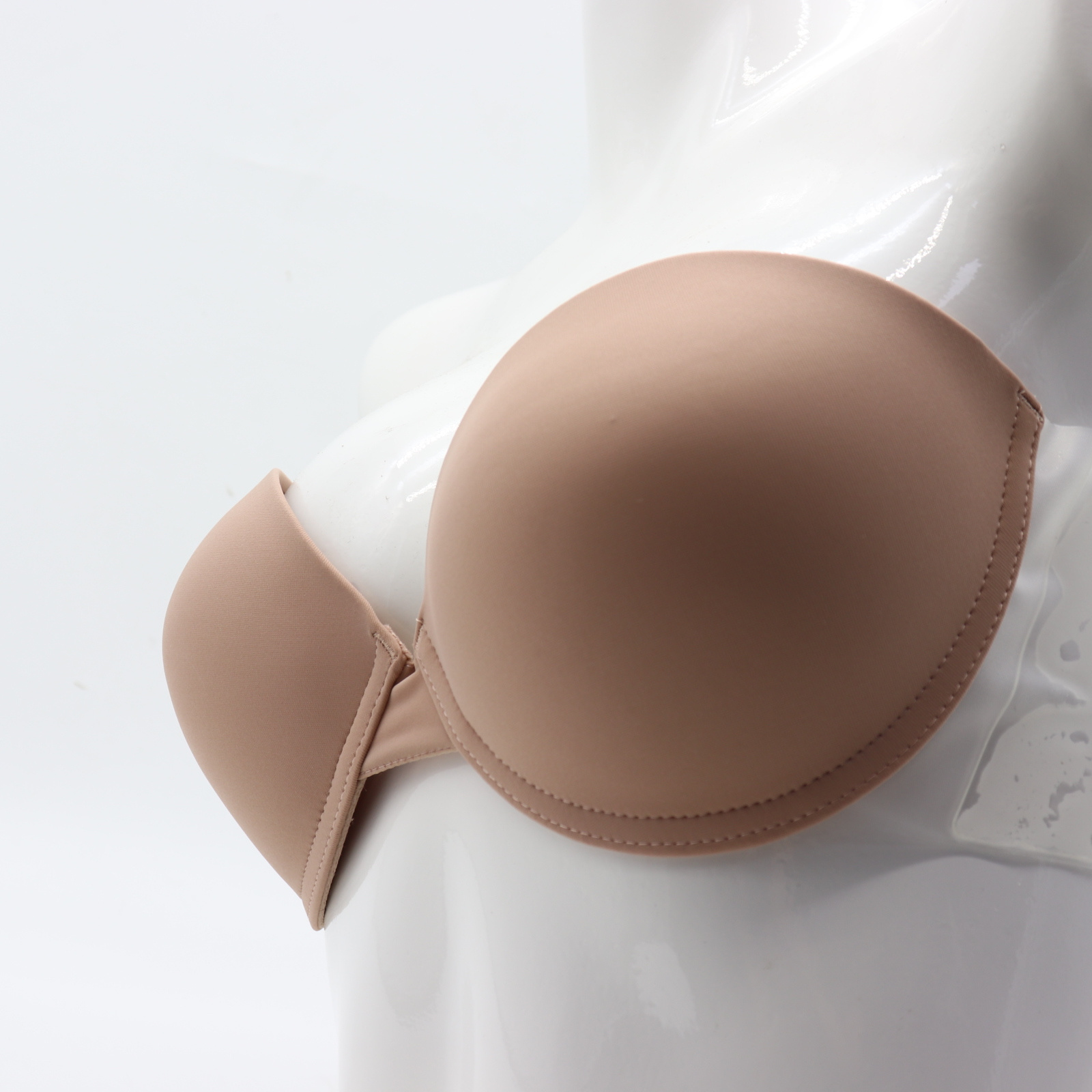 2023 Factory direct sales ladies womens fashion seamless breast lift push up backless reusable European plus size invisible bra