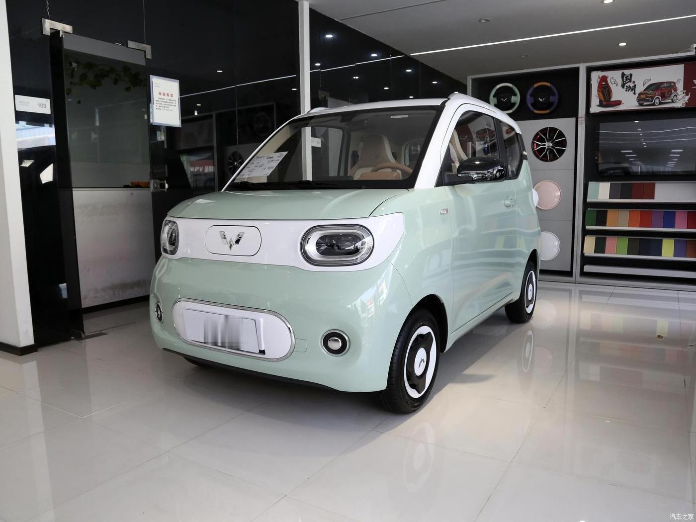 Wuling 2024 MINIEV Macaron 170KM 215KM Pure Electric Car MINI EV Cheap Car