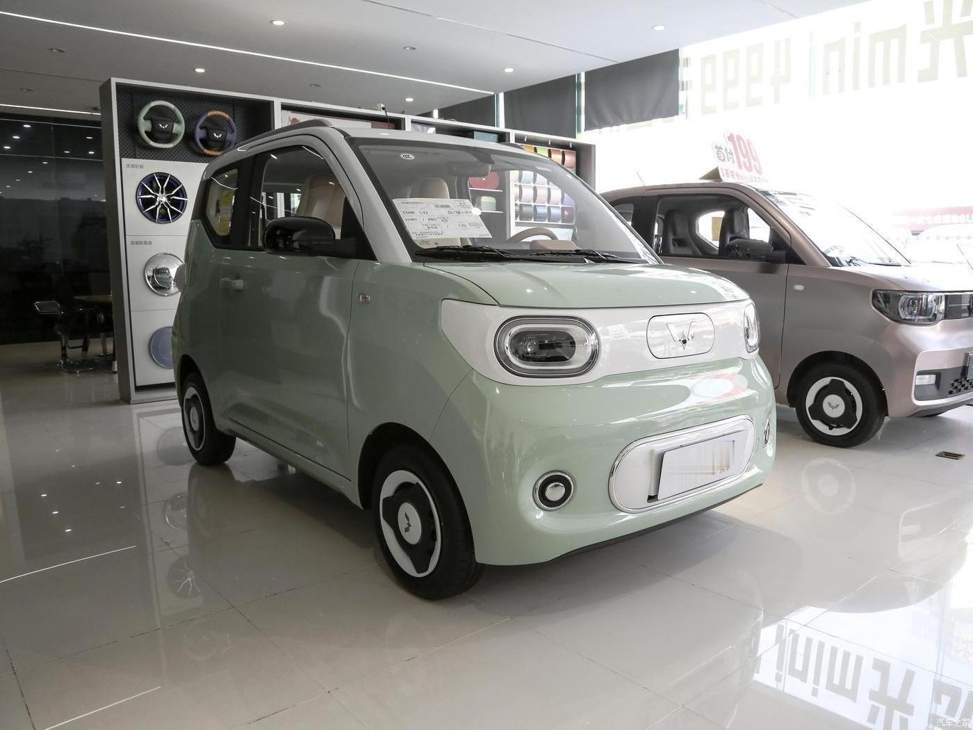 Wuling 2024 MINIEV Macaron 170KM 215KM Pure Electric Car MINI EV Cheap Car