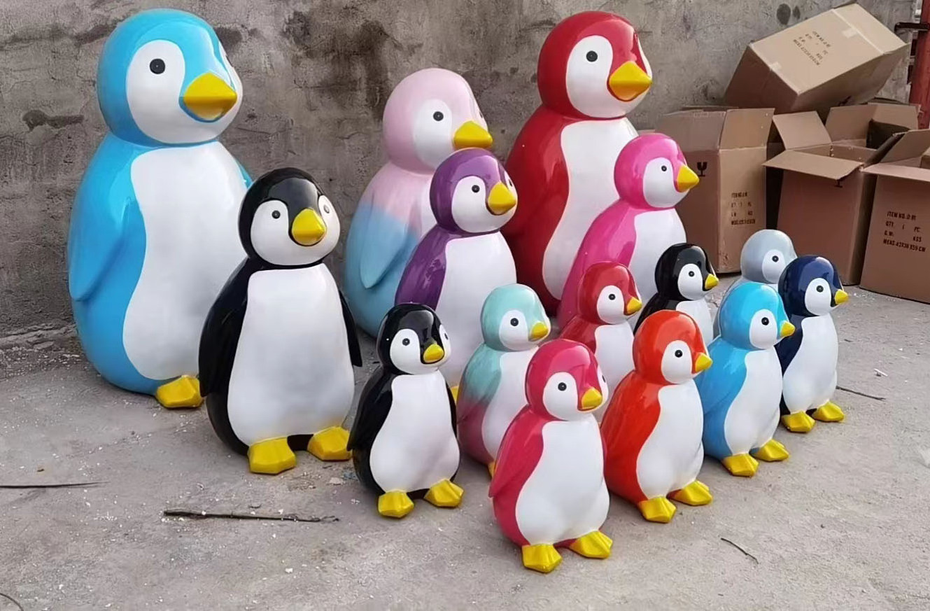 Custom Size Fiberglass Outdoor Garden Sea Animal Cartoon Sculpture Resin Penguin Statue