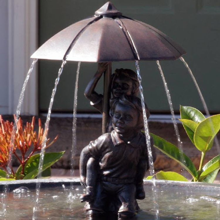 Custom Metal Bronze Kids Boy and Girl Copper Fountain Sculpture Umbrella Bronze Sculpture Fountain