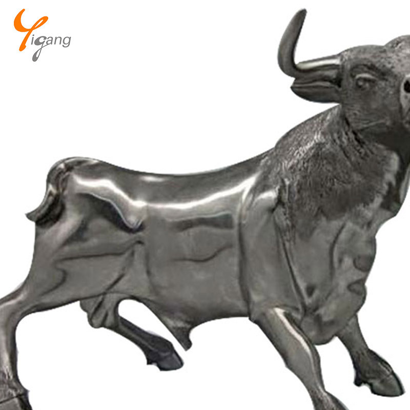 Life size street bison cow bull stainless steel statue