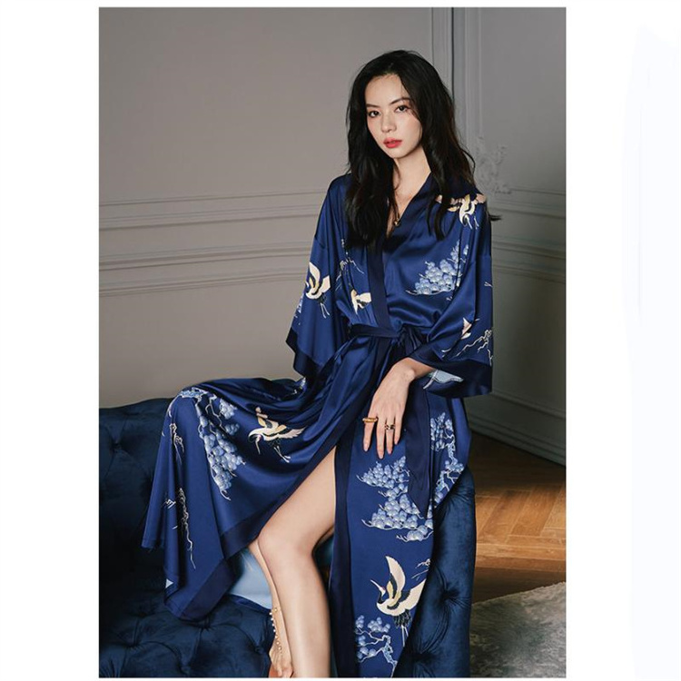 Light luxury European style Wholesale Satin Kimono Robe Femme Long Bath Robe Women's Satin Silk Sleepwear Bridesmaid Robe