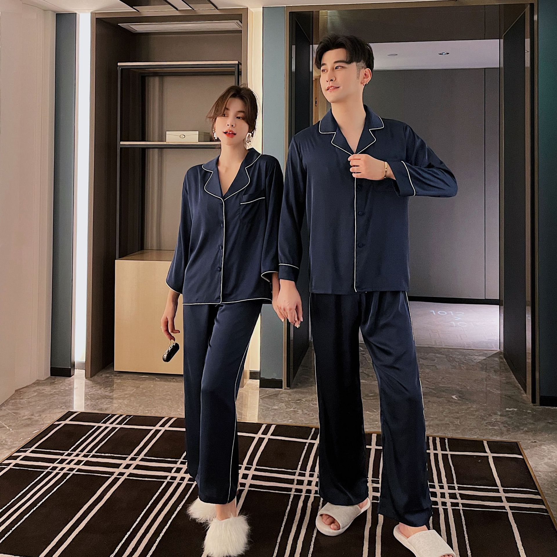 European and American Style Lounge Wear Long Sleeve Two Piece Women Fashion Pajama Sleepwear Set Couples Pajamas Polyester Woven