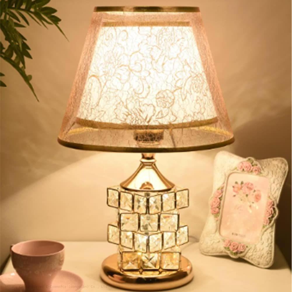 Modern decorative eye protection lamp simple modern warm romantic light luxury crystal bedside reading lamp