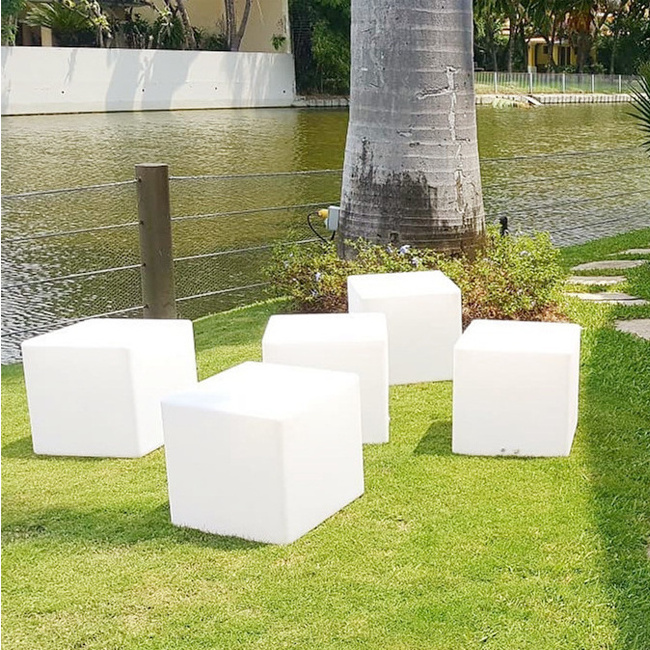 Outdoor furniture swimming pool chairs side table for garden villa uv-resistant polyethylene leisure  for lounge chair