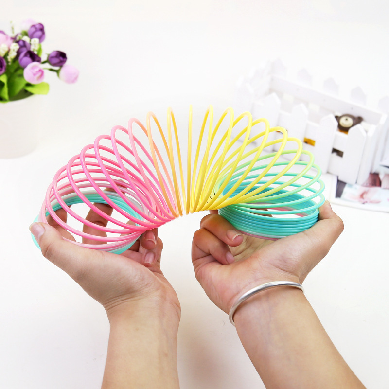 Factory Direct Supply Educational Cool New Silicone Toys Rainbow Circle magic rainbow spring toy plastic toys rainbow spring