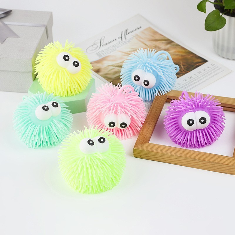 wholesale flashing puffer ball with Led light inside Hairy Soft Huge Balloon Baby Face Flashing Puffer Ball Toy