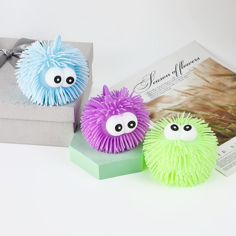 wholesale flashing puffer ball with Led light inside Hairy Soft Huge Balloon Baby Face Flashing Puffer Ball Toy