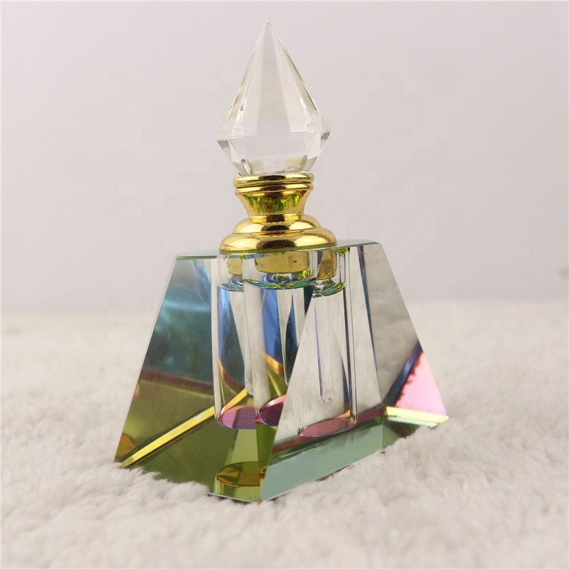 Unique style k9 crystal pyramid shaped perfume bottle/newest design crystal perfume bottle with high quality for home decoration