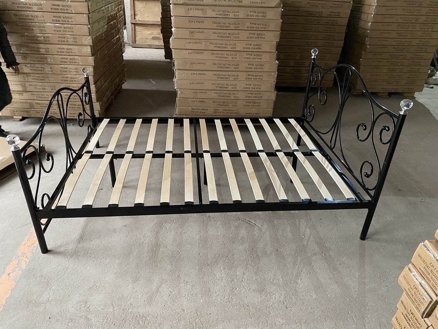 modern designer cheap wholesale beauty metal bed frame king queen double size bedroom bed