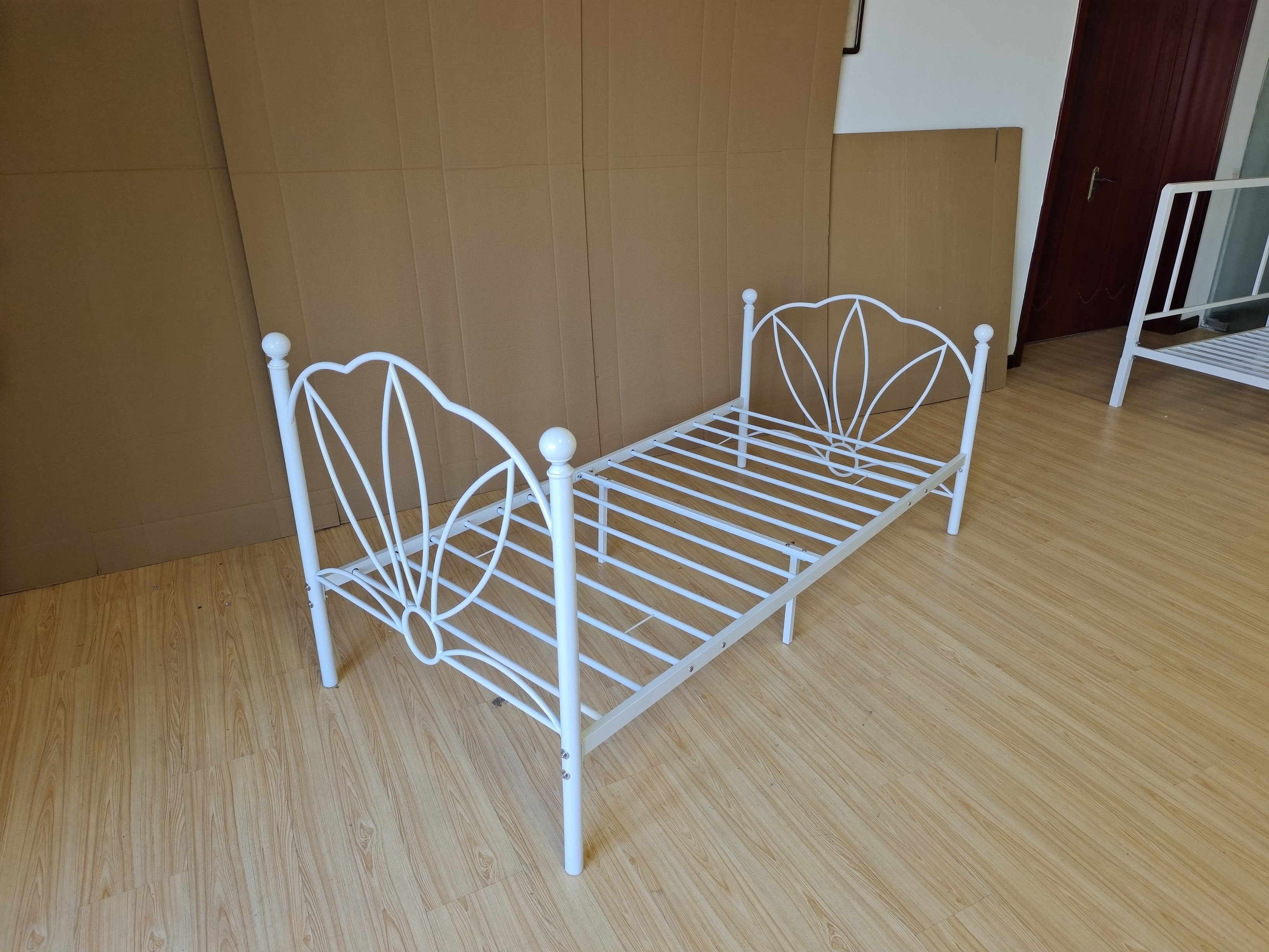 Single bed In stock cheap price Iron metal bedroom single metal single bed frame for adults