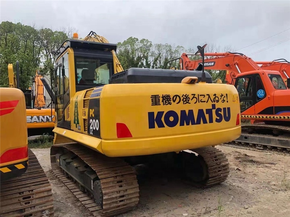 Used Komatsu excavator PC200-8 crawler excavator PC300-7/PC400-8/pc220-8/pc270-7 for sale