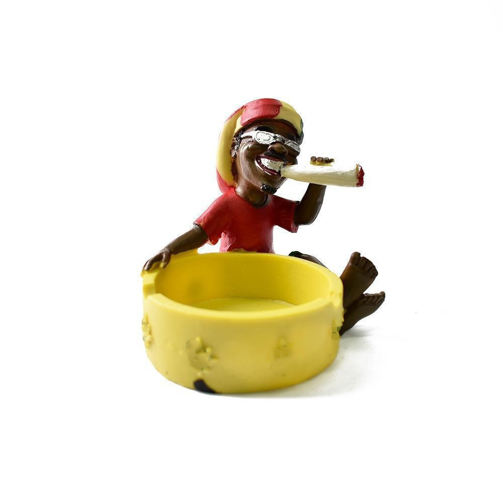 Wholesale Custom Funny Smoke Accessories Cigar Ashtray Creative Personality Jamaican Black Cool Alien Resin Ashtray