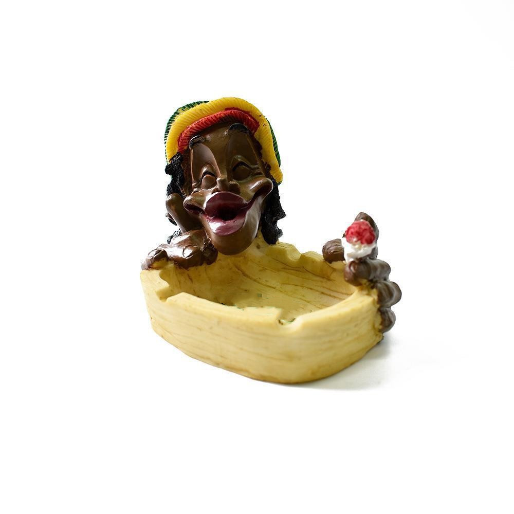 Wholesale Custom Funny Smoke Accessories Cigar Ashtray Creative Personality Jamaican Black Cool Alien Resin Ashtray