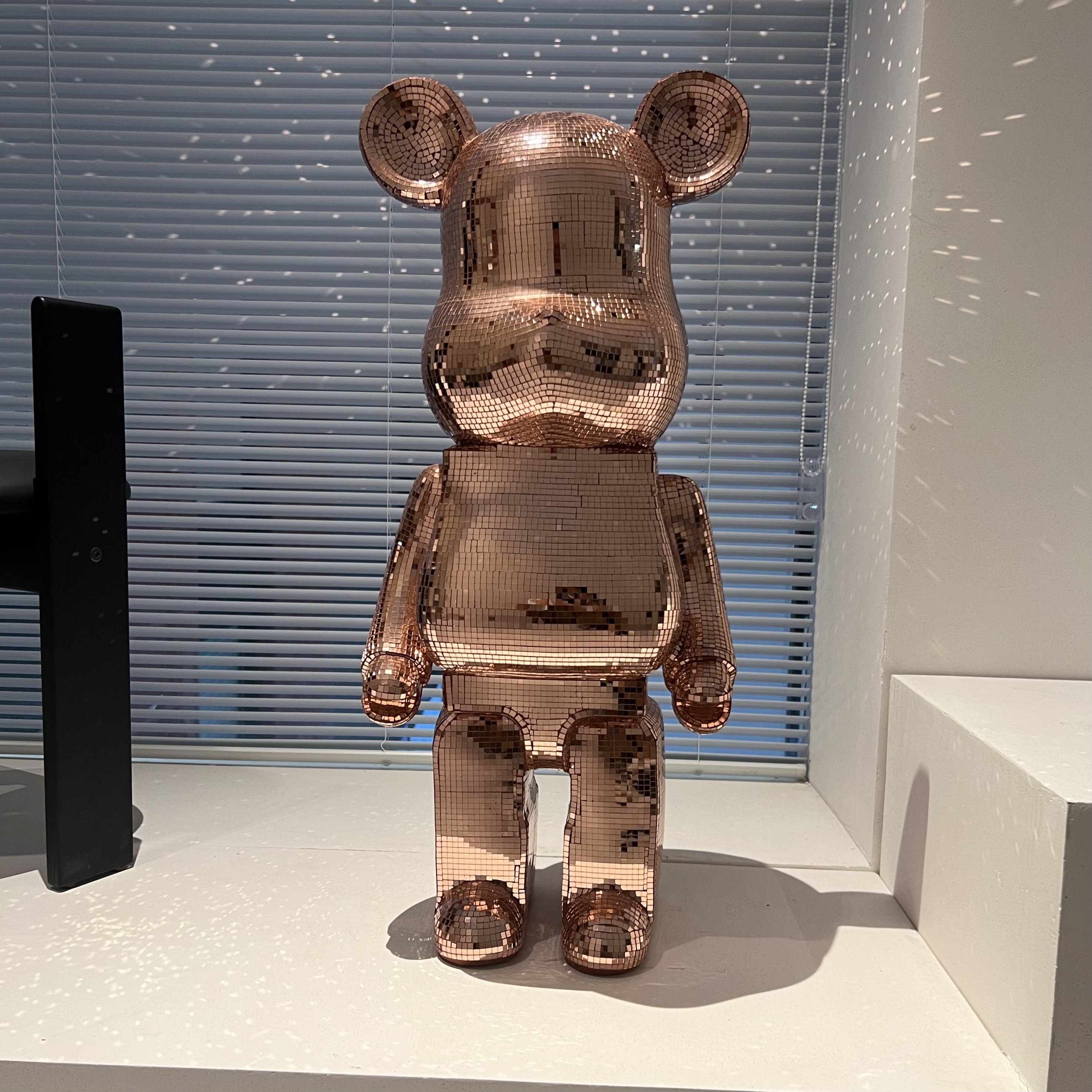 Outdoor Sculpture Modern Art Cartoon Resin Bear Brick Statues Model Bearbrick Sculptures