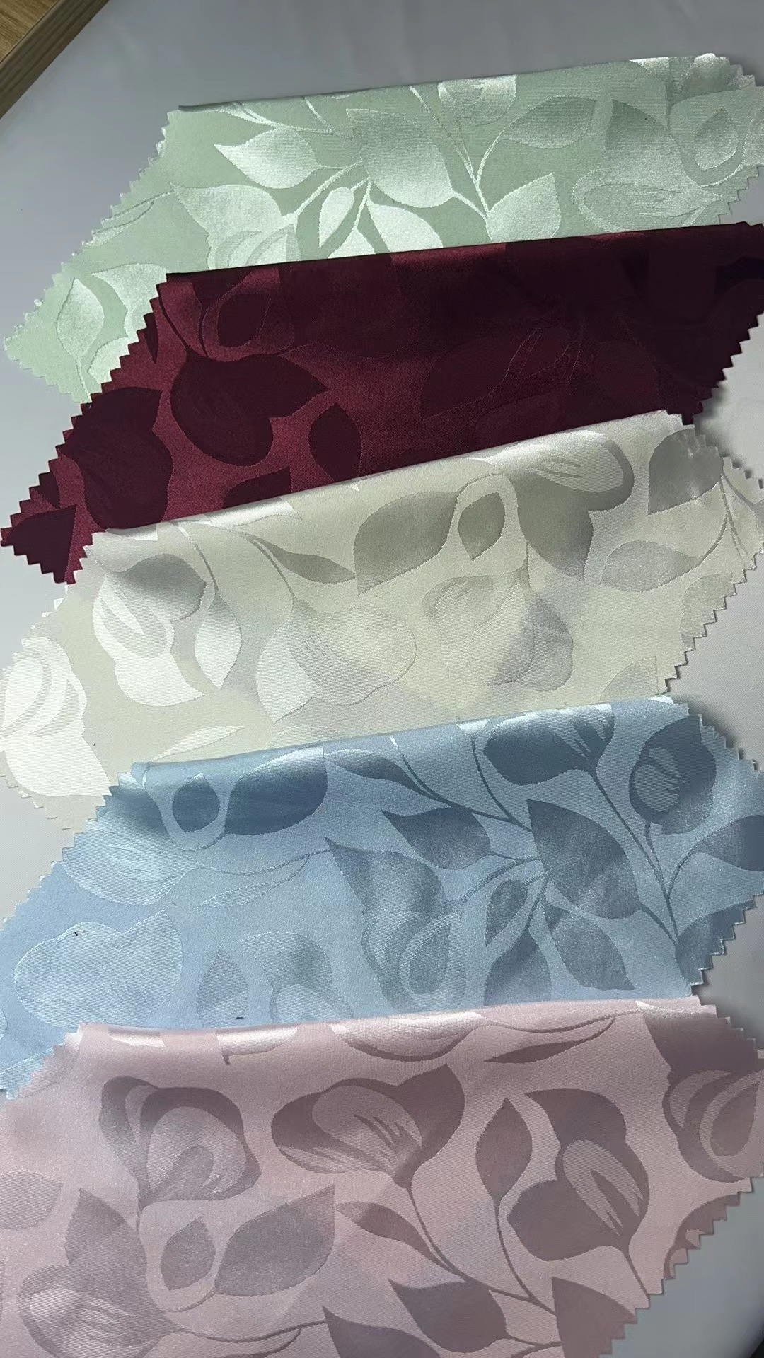 100% polyester jacquard fashion textiles fabrics